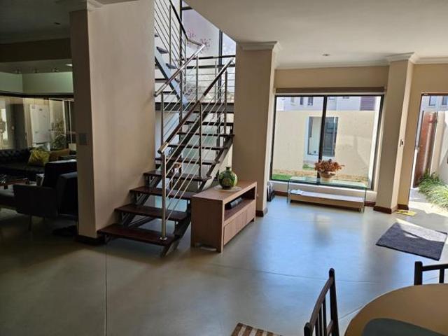 3 Bedroom House in Hyde Park