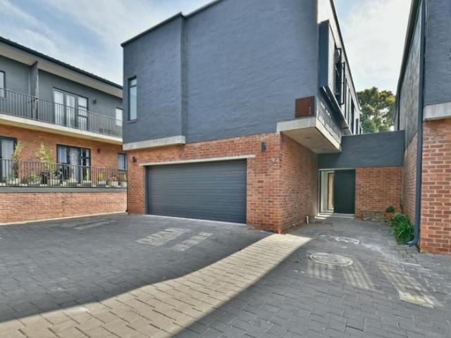 3 Bedroom House in Hyde Park