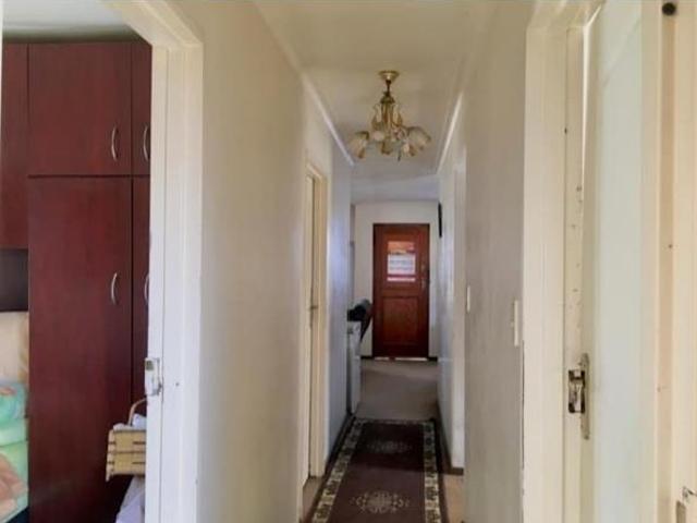 3 Bedroom House in Ilitha Park