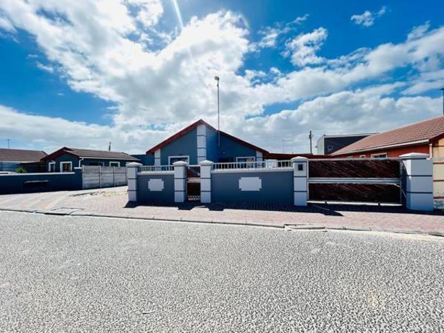 3 Bedroom House in Ilitha Park