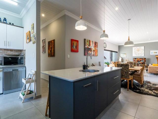 3 Bedroom House in Island View