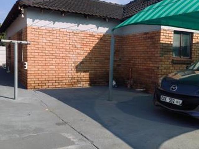 3 Bedroom House in Ivy Park