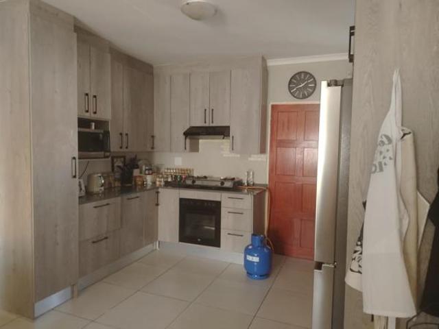 3 Bedroom House in Ivy Park
