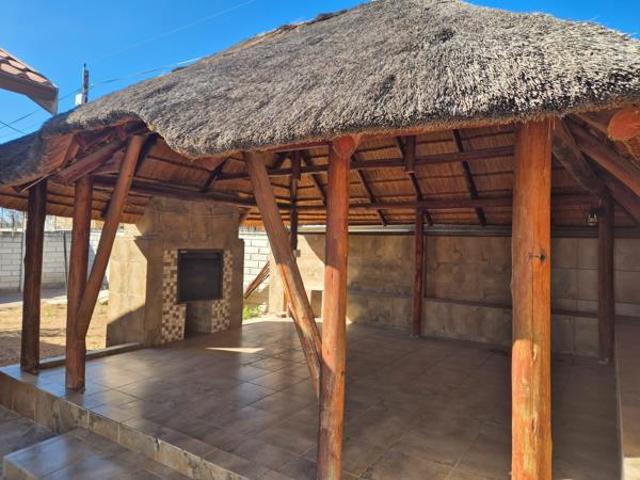 3 Bedroom House in Ivy Park