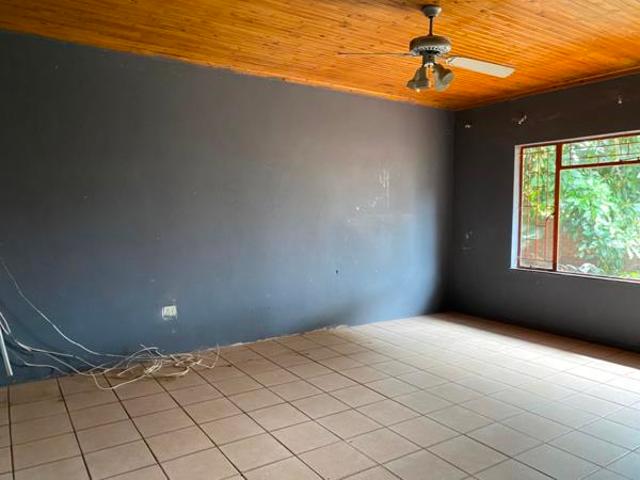 3 Bedroom House in Ivy Park