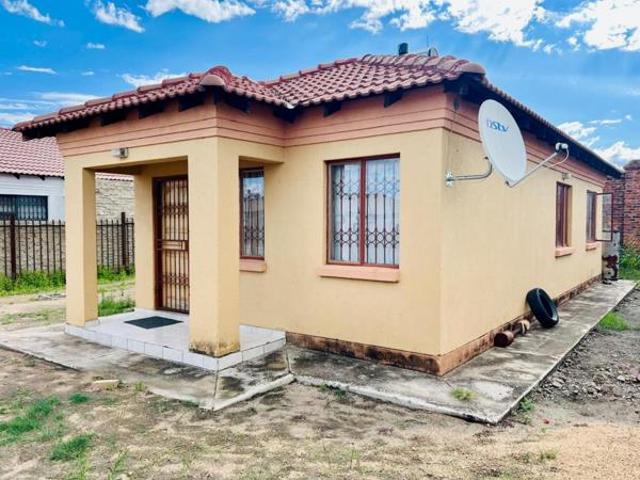 3 Bedroom House in Ivy Park