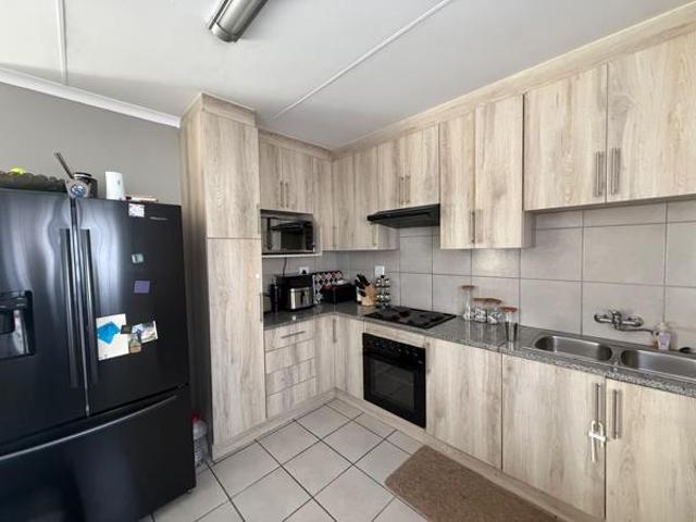 3 Bedroom House in Jackaroo Park