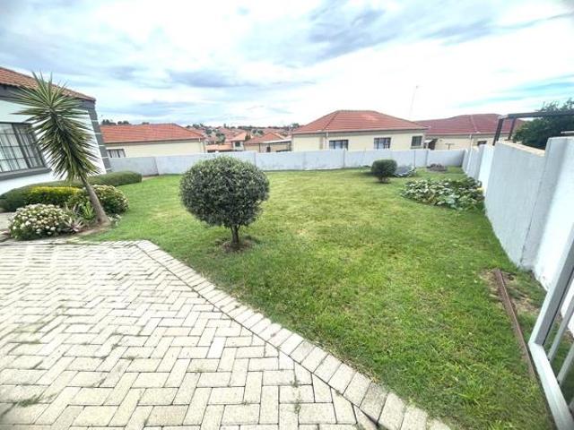 3 Bedroom House in Jackaroo Park