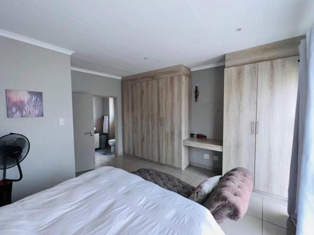3 Bedroom House in Jackaroo Park