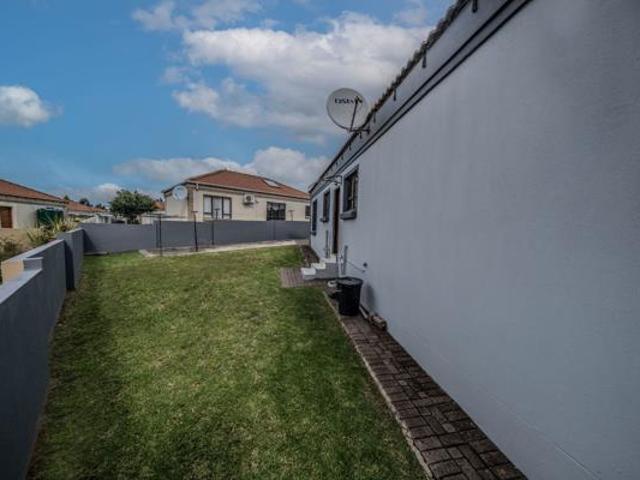 3 Bedroom House in Jackaroo Park