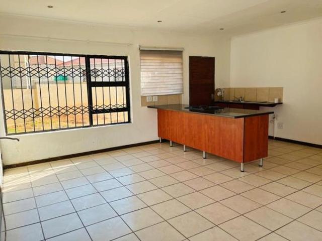 3 Bedroom House in Jackaroo Park