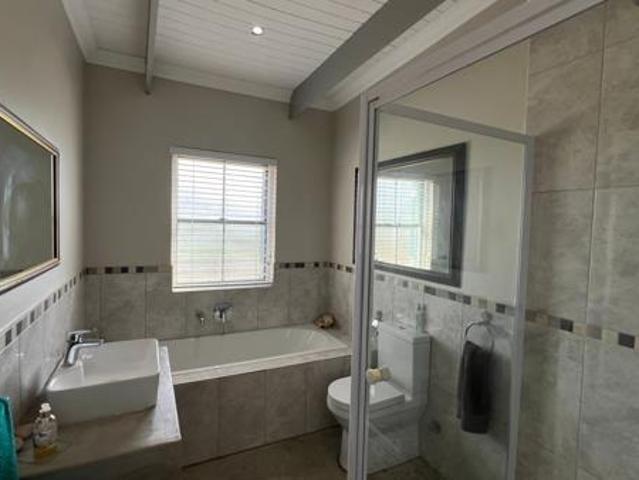 3 Bedroom House in Jacobs Bay