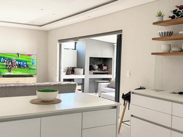 3 Bedroom House in Jakarandas