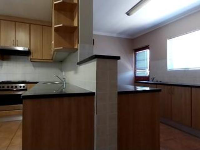 3 Bedroom House in Jakarandas