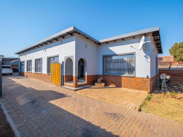 3 Bedroom House in Jan Niemand Park