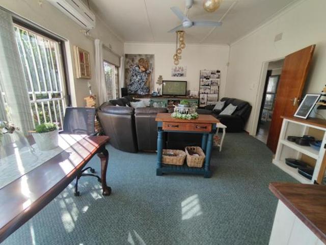 3 Bedroom House in Jan Kempdorp