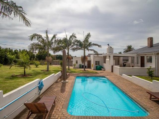 3 Bedroom House in Jeffreys Bay Central
