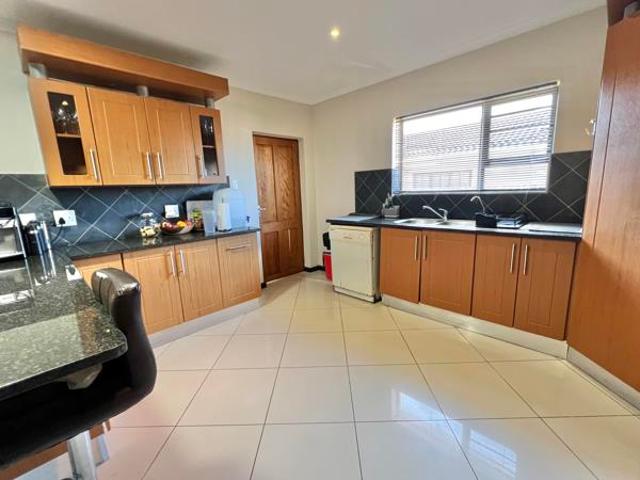 3 Bedroom House in Jeffreys Bay Central