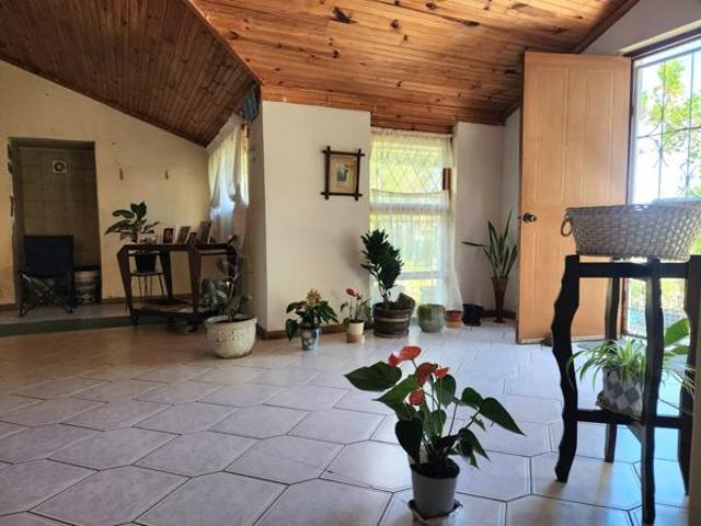 3 Bedroom House in Jeffreys Bay Central