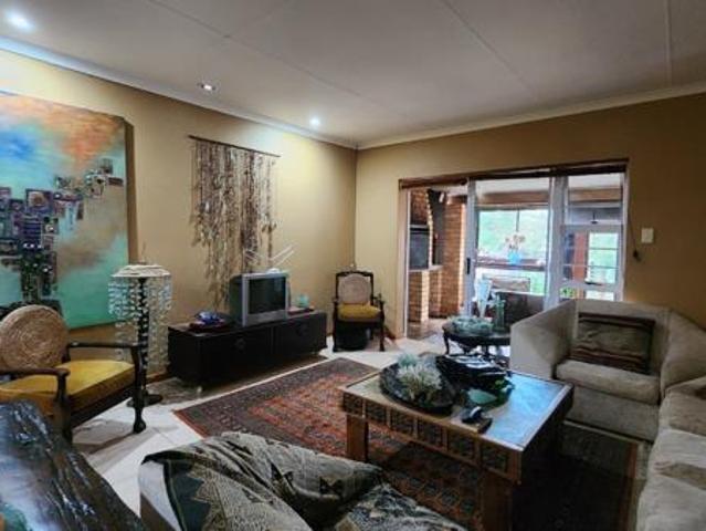 3 Bedroom House in Jeffreys Bay Central