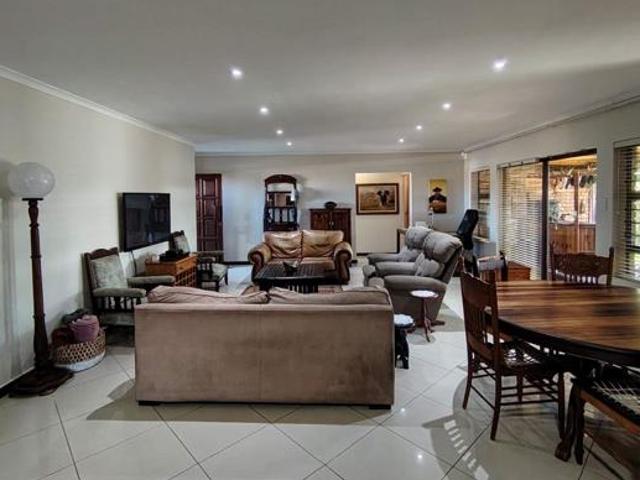 3 Bedroom House in Jeffreys Bay Central