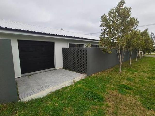 3 Bedroom House in Onrus