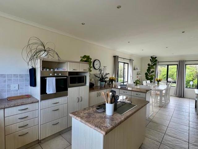 3 Bedroom House in Onrus