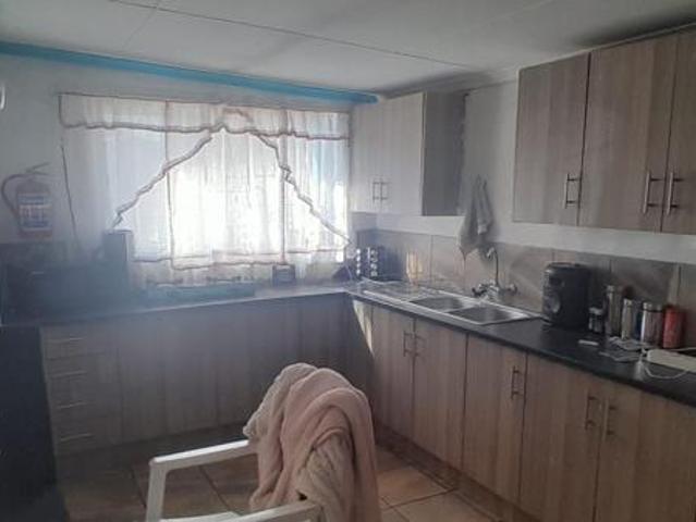 3 Bedroom House in Oos Einde