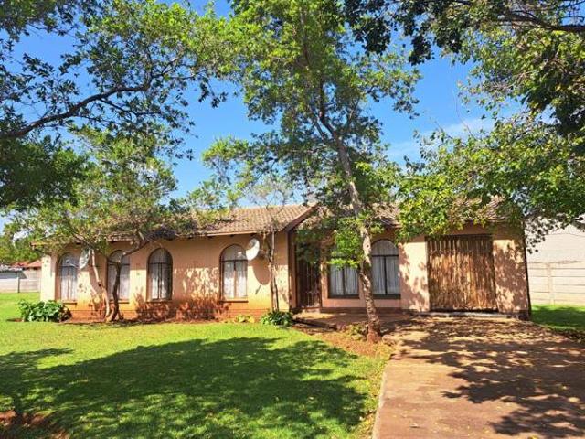 3 Bedroom House in Oberholzer