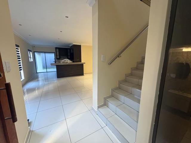 3 Bedroom House in Olympus AH