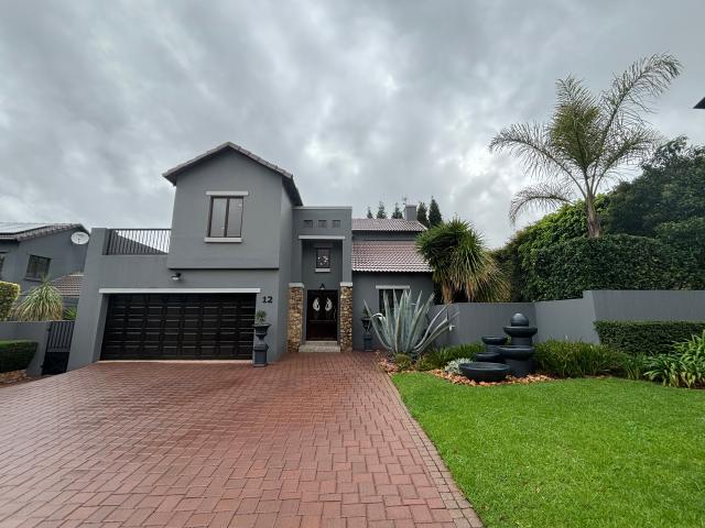 3 Bedroom House in Olympus AH