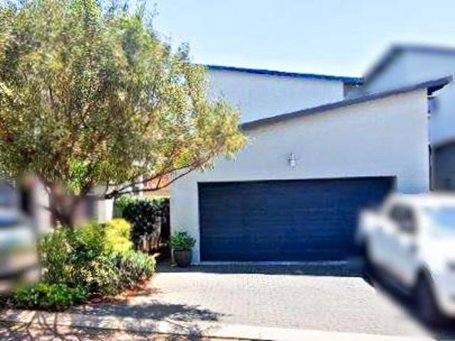 3 Bedroom House in Olympus AH