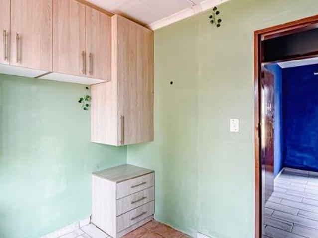 3 Bedroom House in Olievenhoutbosch