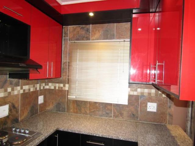 3 Bedroom House in Olievenhoutbosch