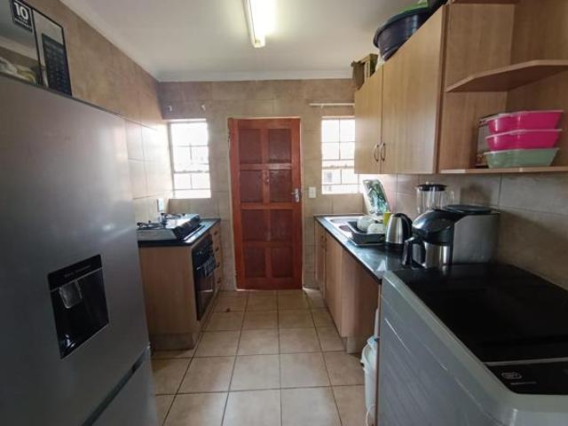 3 Bedroom House in Olievenhoutbosch