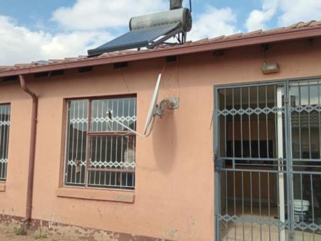 3 Bedroom House in Olievenhoutbosch