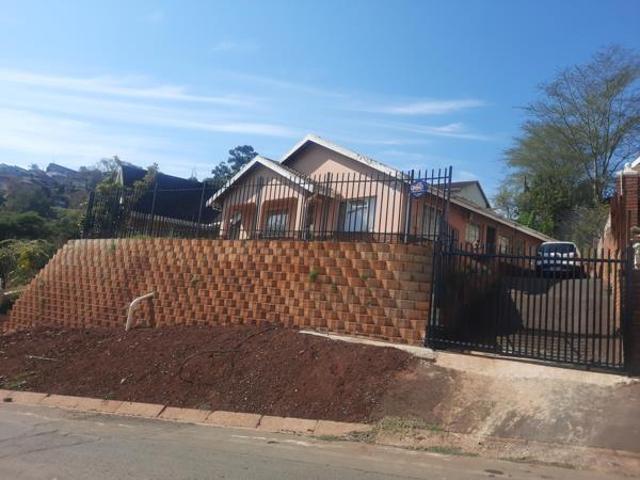 3 Bedroom House in Orient Heights
