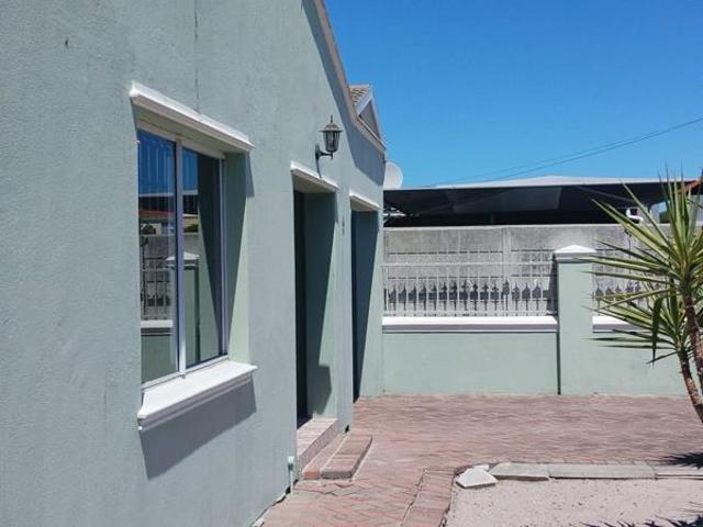 3 Bedroom House in Ottery