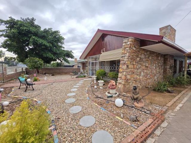 3 Bedroom House in Oudtshoorn