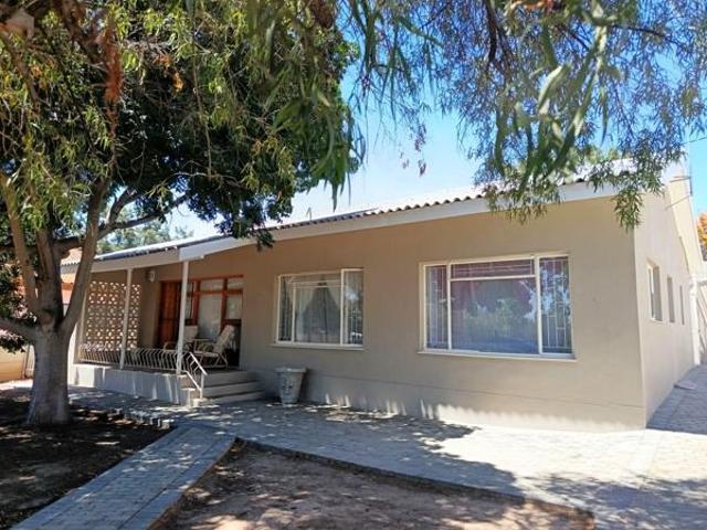 3 Bedroom House in Oudtshoorn