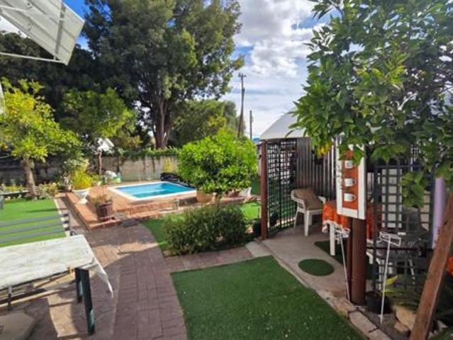 3 Bedroom House in Oudtshoorn North
