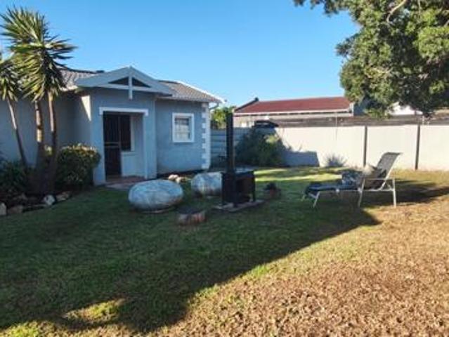 3 Bedroom House in Overbaakens