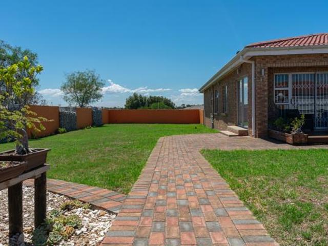 3 Bedroom House in Overbaakens