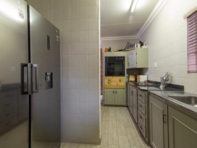 3 Bedroom House in Overkruin