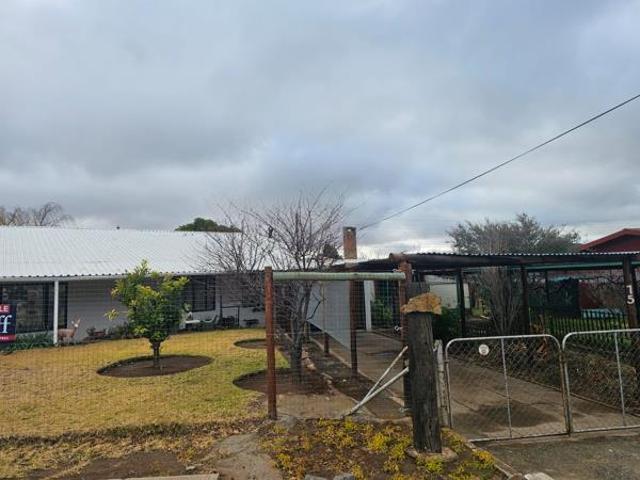 3 Bedroom House in Oviston
