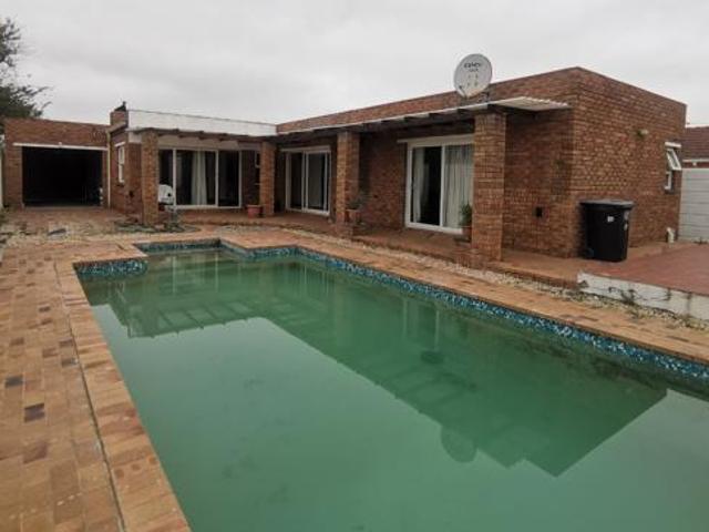 3 Bedroom House in Lotus River