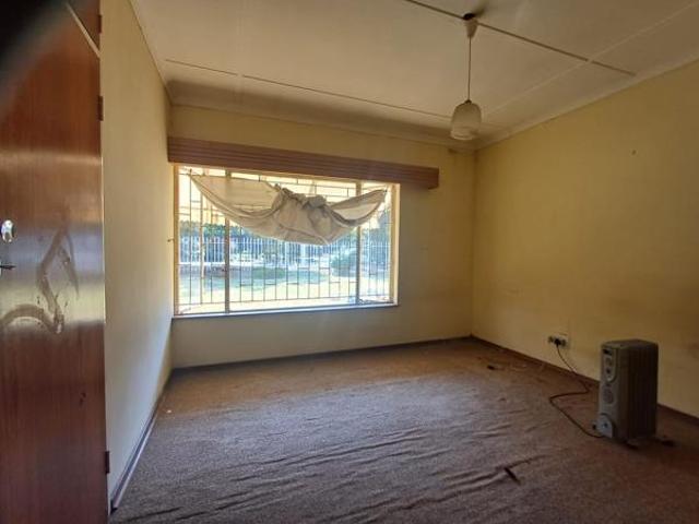 3 Bedroom House in Lourenspark