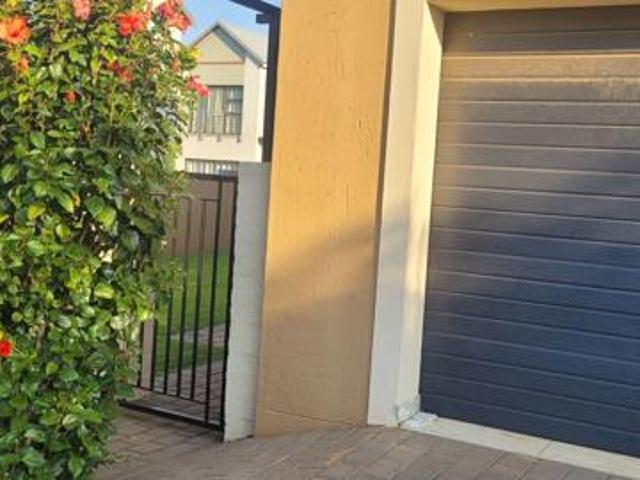 3 Bedroom House in Louwlardia