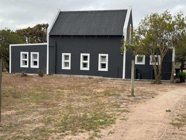 3 Bedroom House in Longacres Country Estate