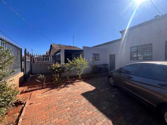 3 Bedroom House in Laudium